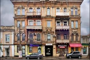 комерційна за адресою Канатна вул., 73