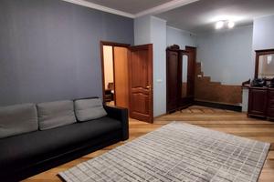 квартира за адресою Академіка Володимира Гнатюка вул. (), 1