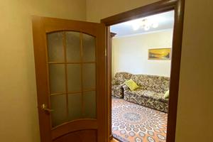 квартира за адресою Шкільна вул. (Героїв Сталінграда), 48