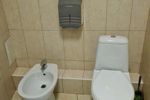 комерційна за адресою Королеви Єлизавети ІІ вул. (Глинки), 2