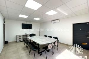 комерційна за адресою Собранецька вул., 150А