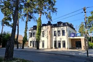 комерційна за адресою Мрії вул., 15