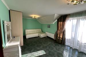 комерційна за адресою Агатангела Кримського вул., 5