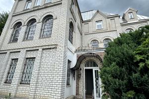 будинок за адресою Підгородня