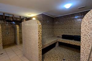 комерційна за адресою Максима Рильського вул., 19