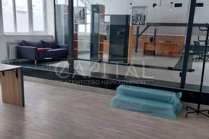 комерційна за адресою Куренівська вул., 21