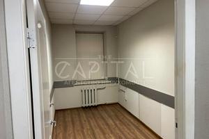 комерційна за адресою Хорива вул., 7А