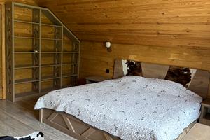 комерційна за адресою Київська вул., 5