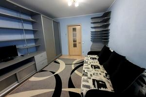 квартира за адресою Ніла Армстронга вул. (Казакова), 4