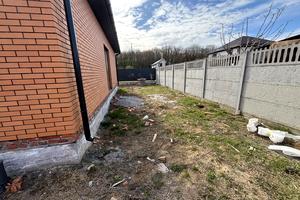 будинок за адресою Івасюка