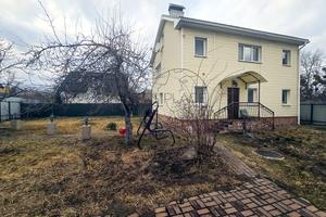 будинок за адресою Богатирська вул., 42