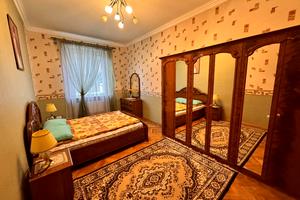 квартира за адресою Дорошенка вул., 5