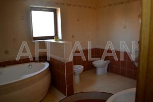 будинок за адресою 136-тя Садова вул.
