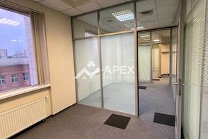 комерційна за адресою Жилянська вул., 75