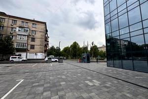 комерційна за адресою Миколи Міхновського бульв. (Дружби Народів), 16/1