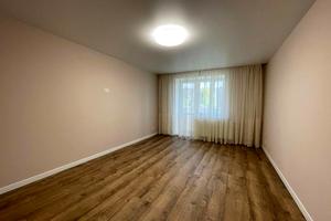 квартира за адресою Злуки просп., 47