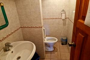 комерційна за адресою Радистів вул., 10