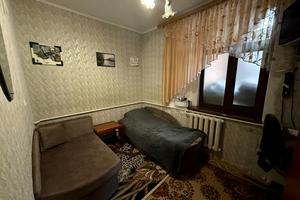 будинок за адресою Захисників Неба вул. (Тімірязєва), 11