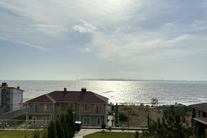 будинок за адресою Набережна вул.