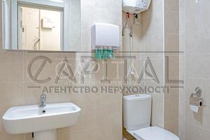 комерційна за адресою Лаврська вул. (Січневого Повстання), 12