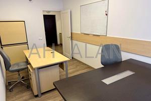 комерційна за адресою Регенераторна вул., 4
