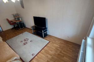 квартира за адресою Космонавтів вул., 86