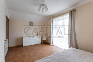 будинок за адресою с. Гатне, Юності вул., 10