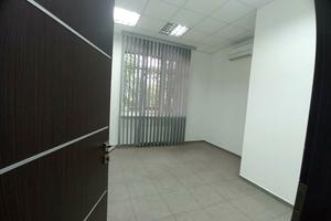 комерційна за адресою Генерала Миколи Юнаківа вул., 9