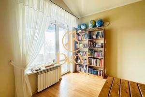 будинок за адресою Академіка Булаховського вул.