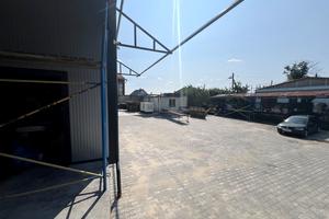 комерційна за адресою Молодіжна вул., 1