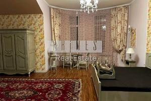 будинок за адресою Центральна, 1