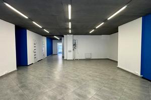 комерційна за адресою Героїв УПА вул., 73в