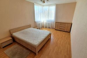 квартира за адресою Анни Ахматової вул., 35