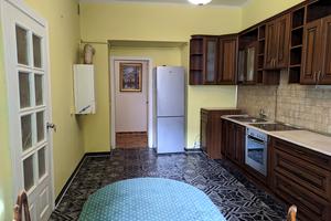 квартира за адресою Жовківська вул. (Декабристів), 17