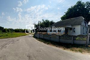 участок по адресу Південна вул., 4