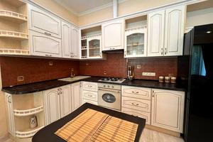 квартира за адресою Базарна вул., 69