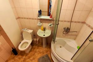 квартира за адресою Академіка Александрова вул., 5