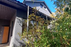 будинок за адресою Карнавальна вул., 98