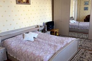 будинок за адресою Індустріальна