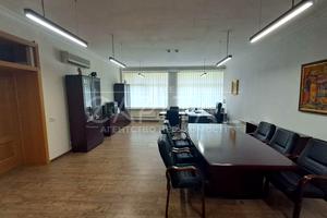 комерційна за адресою Лук'янівська вул., 1