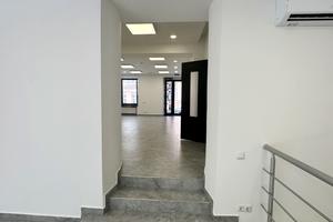 комерційна за адресою Ланжеронівська вул., 17