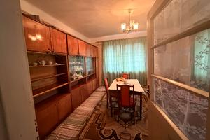 будинок за адресою Головна, 111