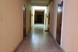 комерційна за адресою Канатна вул., 42