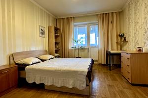 квартира за адресою Каштанова вул., 14-А