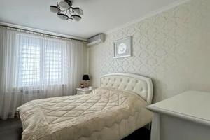 квартира по адресу Героев просп., 8
