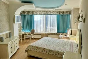 квартира за адресою Королеви Єлизавети ІІ вул. (Глинки), 2