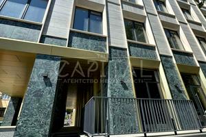комерційна за адресою Володимирська вул., 86а