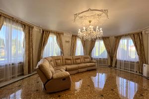 будинок за адресою Андріївська вул., 10