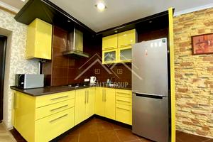 квартира за адресою Соборності вул. (Косіора), 10