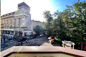 комерційна за адресою Михайла Грушевського вул., 8
